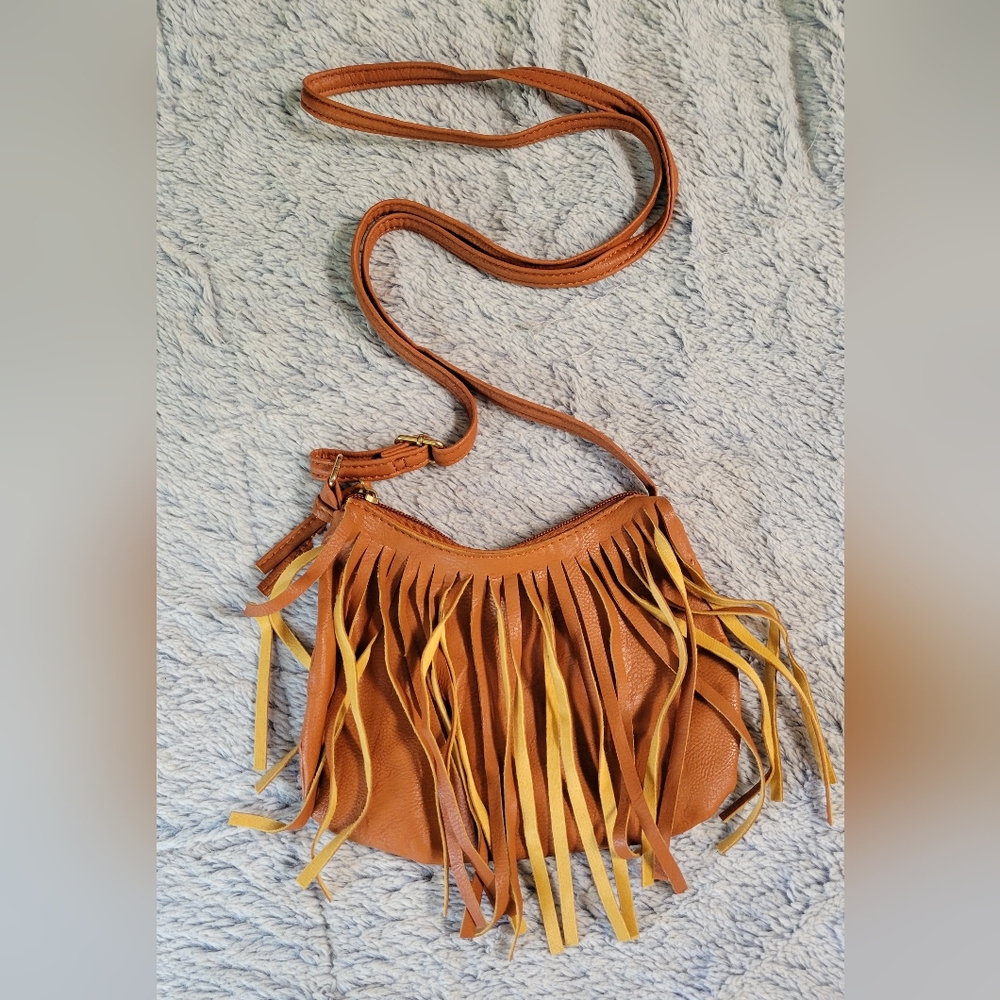 Boho fringe crossbody purse - Picture 2 of 3